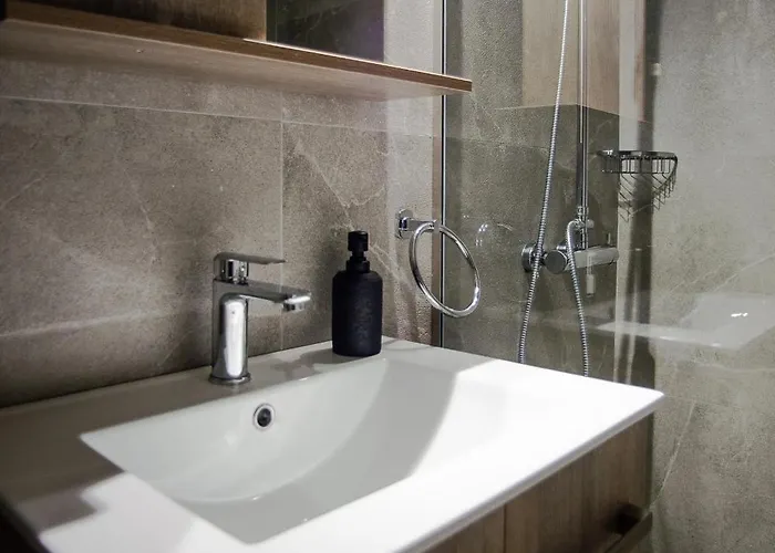 Emily's Luxury Apartments/ Garden Casa vacanze