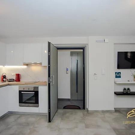 Emily's Luxury Apartments/ Garden Ferienhaus Argostoli (Kefalonia)