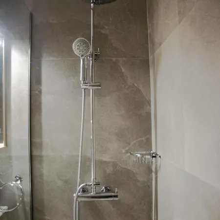 Emily's Luxury Apartments/ Garden Holiday home Argostoli (Kefalonia)