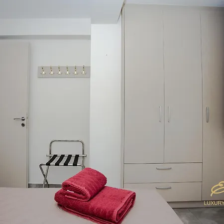 Emily's Luxury Apartments/ Garden Аргостолион